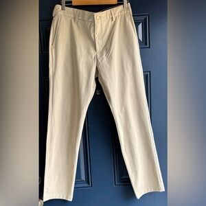 Dockers Men's Cream Chinos